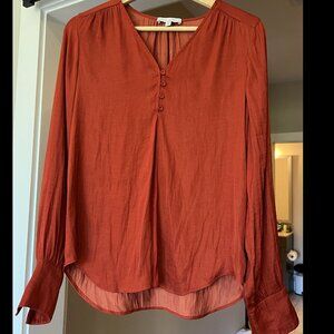 Maison D'Amelie lightweight button blouse